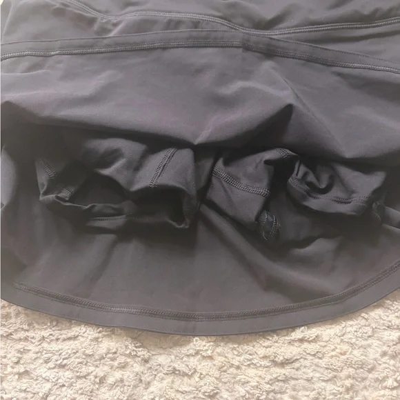 Lululemon Play Off The Pleats Skirt *13" size 4 - Picture 4 of 6